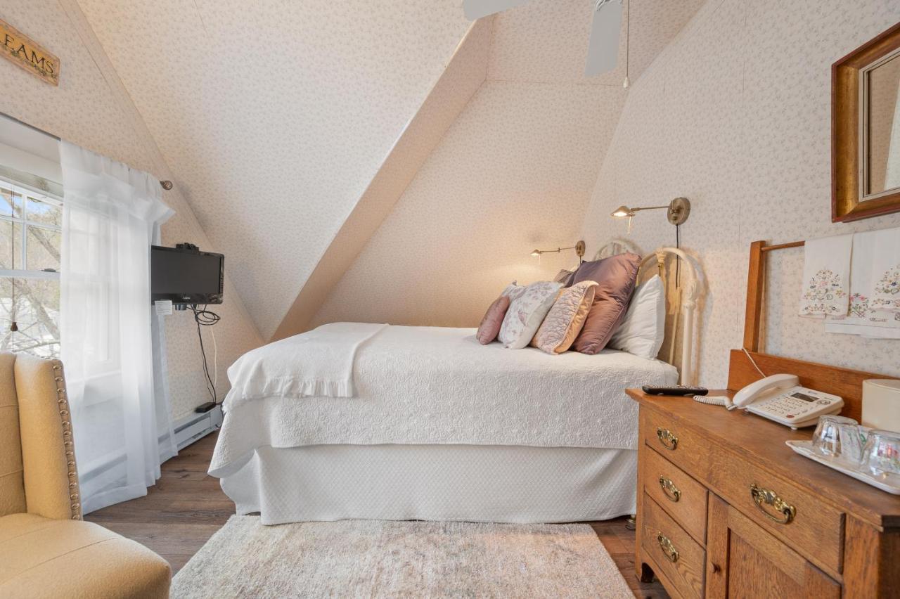 Brook Farm Inn Lenox Zewnętrze zdjęcie