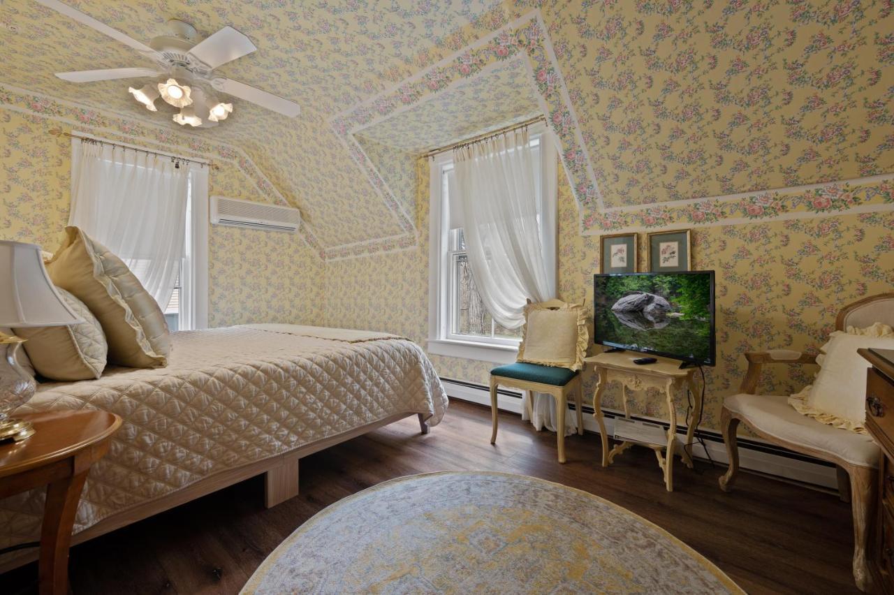 Brook Farm Inn Lenox Zewnętrze zdjęcie