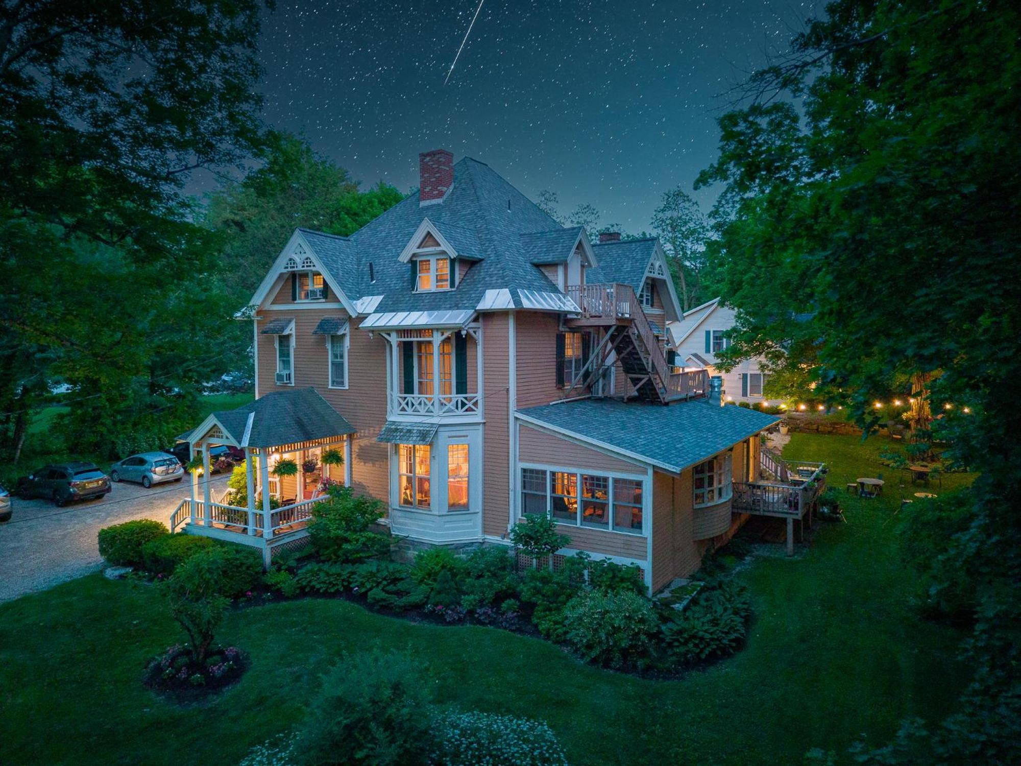 Brook Farm Inn Lenox Zewnętrze zdjęcie