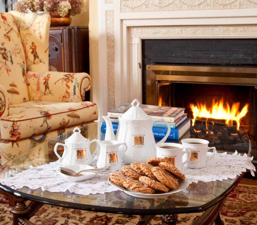 Brook Farm Inn Lenox Zewnętrze zdjęcie
